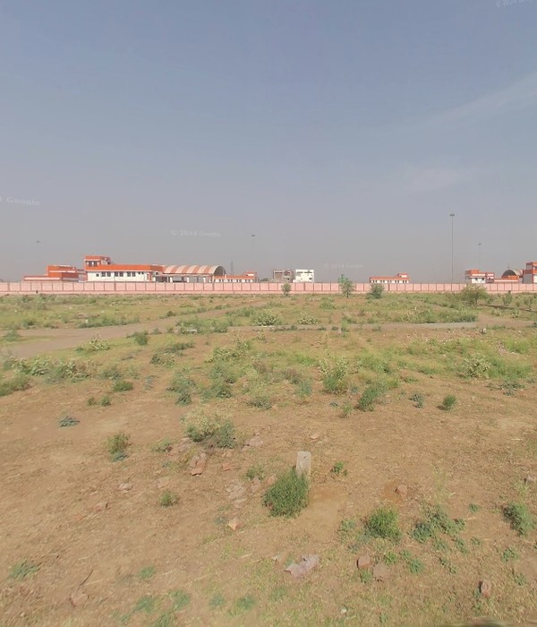 Rohini Sector 37 Plot for Sale - C1 | 610B Side View